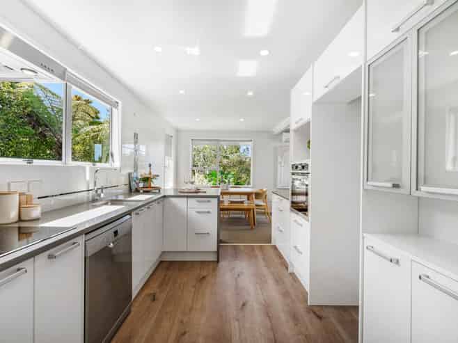 1 Babington Place, Torbay