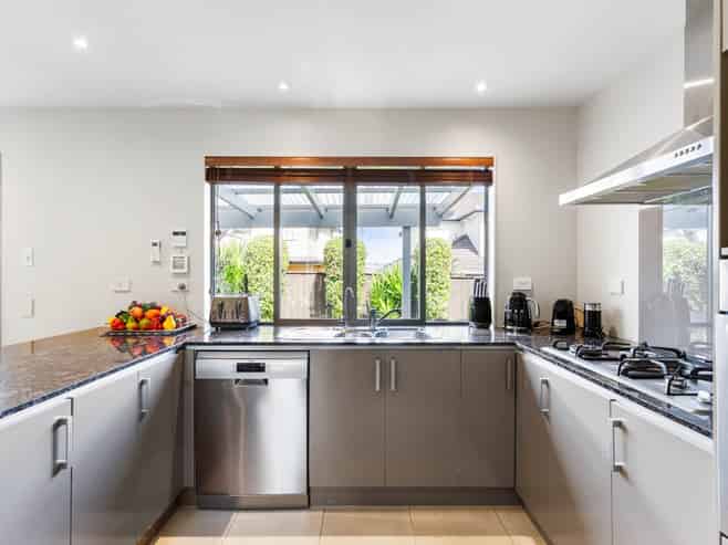 91 Baverstock Road, Flat Bush