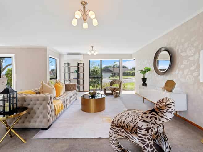 12 Meadowland Drive, Somerville