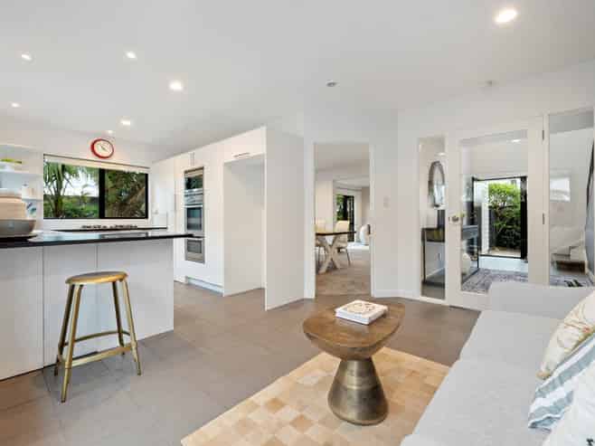 26A  Rowan Road, Epsom