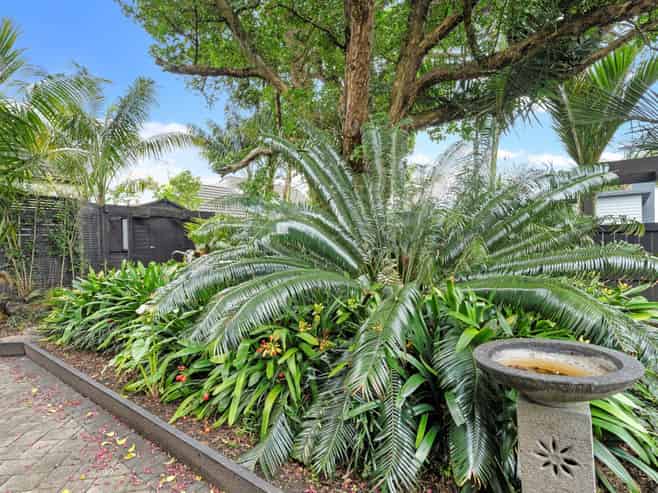 26A  Rowan Road, Epsom