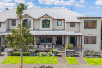 3/8 Tuscany Way, TE ATATU PENINSULA