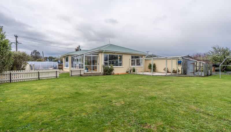 1 Green Lane, Riverton