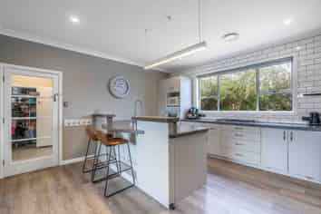 1 Green Lane, Riverton