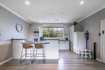 1 Green Lane, Riverton