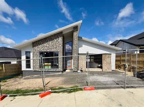 17 Pekanga Road, Orewa