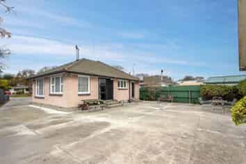 8 Carters Road, Aranui
