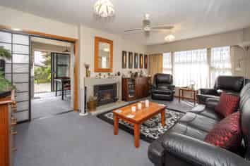 8 Carters Road, Aranui