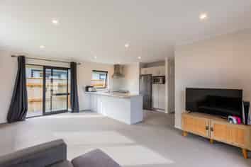 15 Hall Street, Woodville