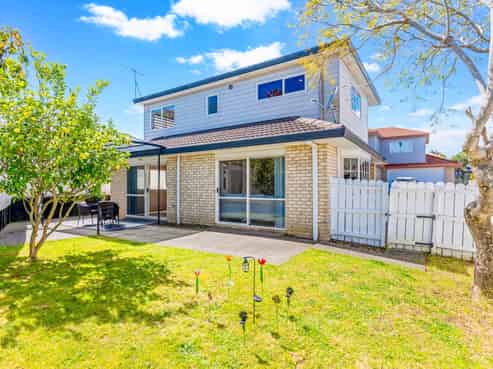 11B Oakridge Way, Northpark