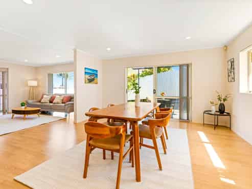 11B Oakridge Way, Northpark