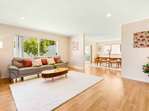 11B Oakridge Way, Northpark