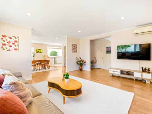 11B Oakridge Way, Northpark