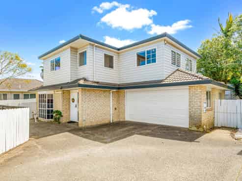 11B Oakridge Way, Northpark