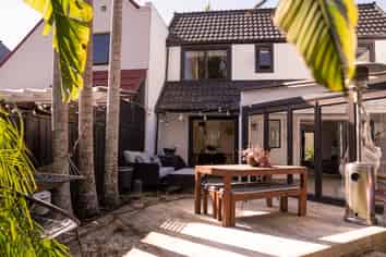 17 Wimbledon Way, Remuera