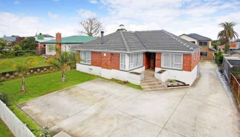 10 Sunnyside Crescent, Papatoetoe