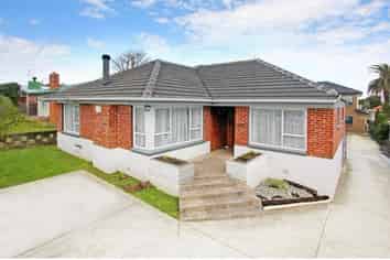 10 Sunnyside Crescent, Papatoetoe