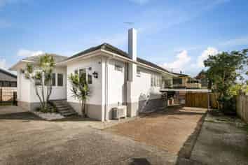 3/56 Te Atatu Road, Te Atatu South