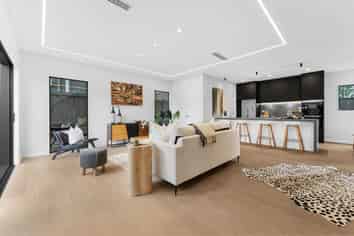 1B Rowan Road, Epsom