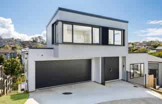 36 Para Close, Albany