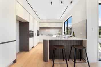 36 Para Close, Albany