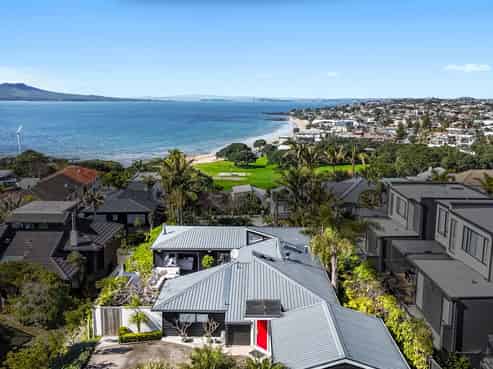 2/16 Marama Street, Castor Bay