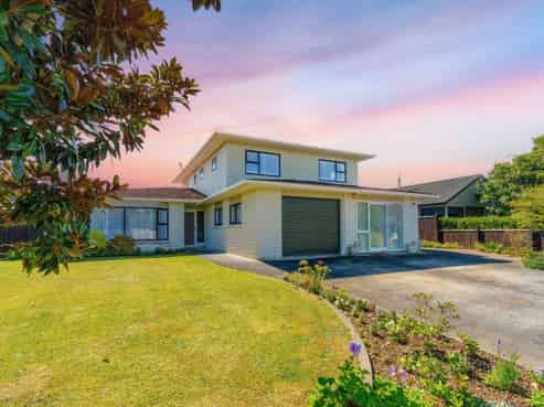 35 Burn Street, Levin