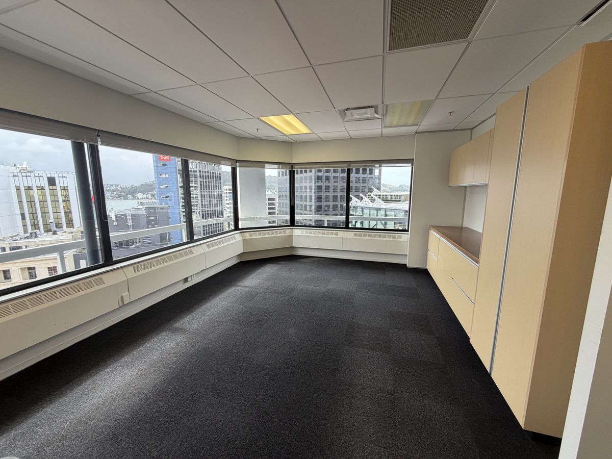 Prime Lambton Quay Location - 275sqm - Vaade 4