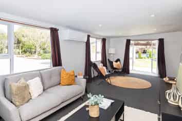 186 Barnes Road, Lincoln