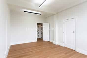REFURBISHED ORAKEI OFFICE WITH GREAT NATURAL LIGHT