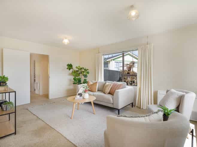 33 Abilene Crescent, Churton Park