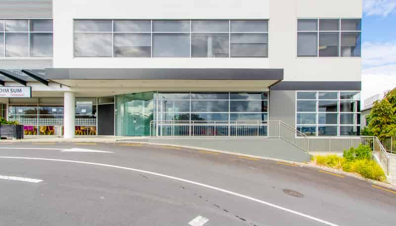 Retail/5-7 Corinthian Drive, Albany