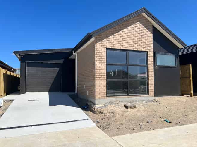 17 Waruhia Crescent, Rototuna