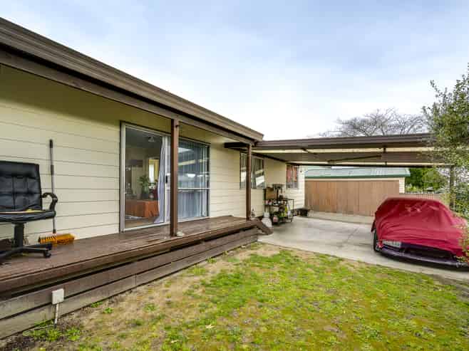 15A Alexander Avenue, Onekawa