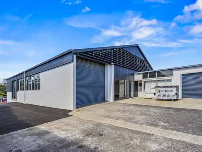 Well-presented, newly-refurbished premises
