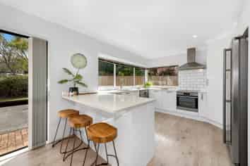 26 Parramatta Place, Botany Downs