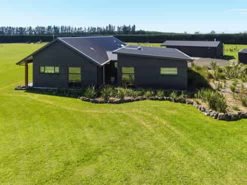 243 Burnt Hill Road, Oxford