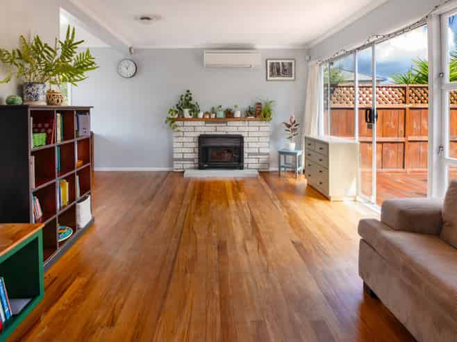 36 Deanwell Avenue, Deanwell