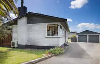 36 Deanwell Avenue, Deanwell