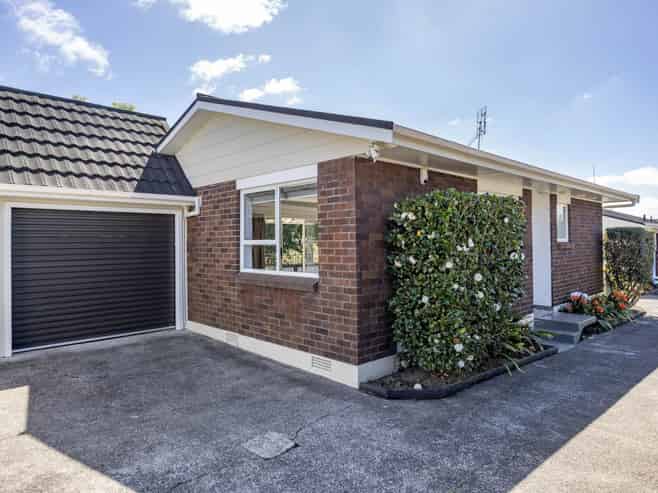 2/12 Parker Avenue, New Lynn