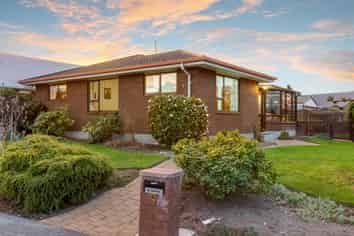 9 Lowry Avenue, Redwood