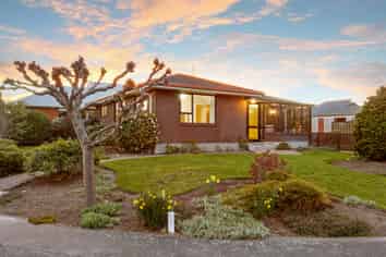 9 Lowry Avenue, Redwood