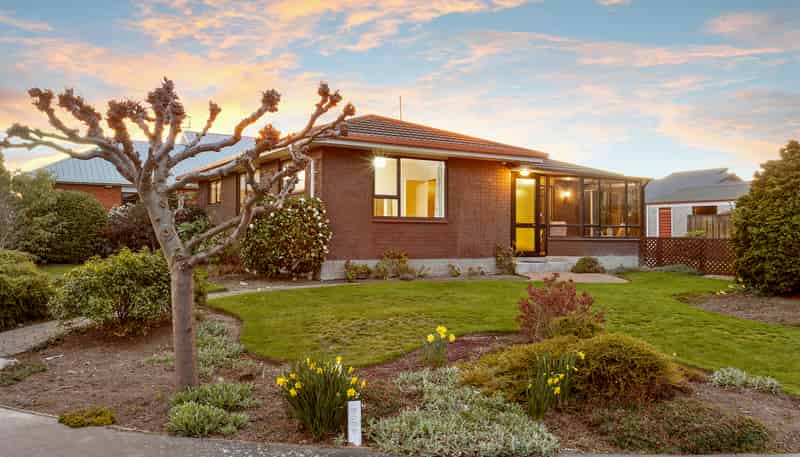 9 Lowry Avenue, Redwood