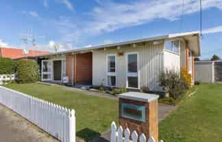 556 Queen Street East, Levin