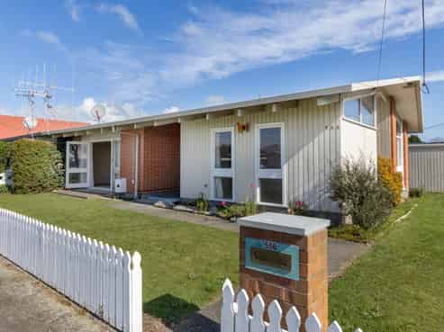 556 Queen Street East, Levin