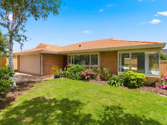 2 Leigh Place, Paraparaumu Beach