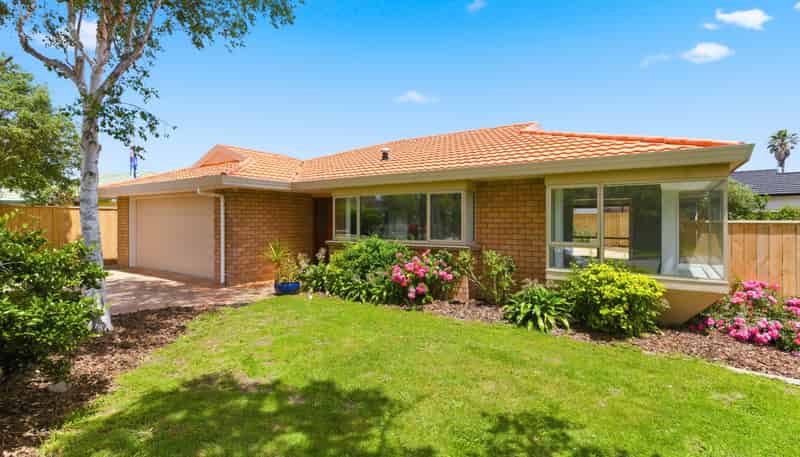 2 Leigh Place, Paraparaumu Beach