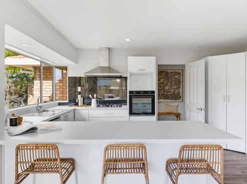 2 Leigh Place, Paraparaumu Beach