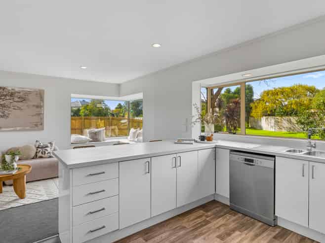 2 Leigh Place, Paraparaumu Beach