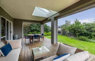 13 Heynes Place, Clive